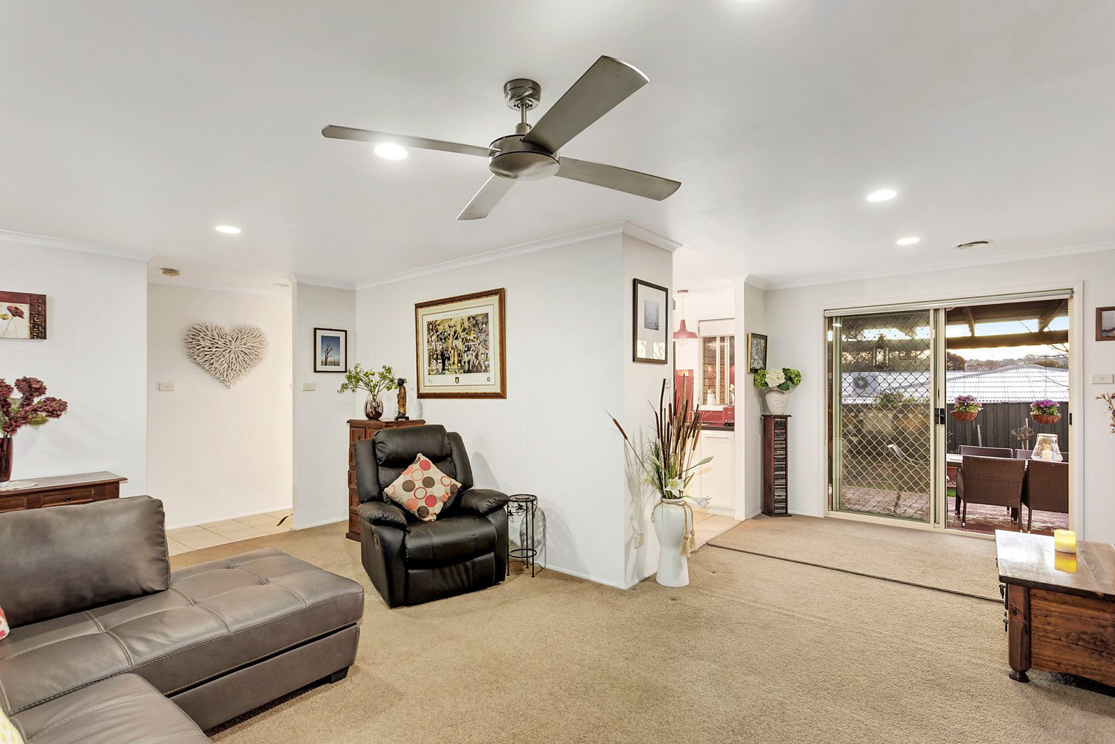 1 Peppermint Grove, Box Hill South image 4