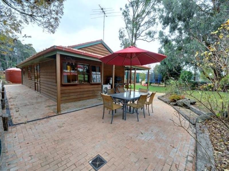 1 PEREGRINE Drive, Kinglake West image 3