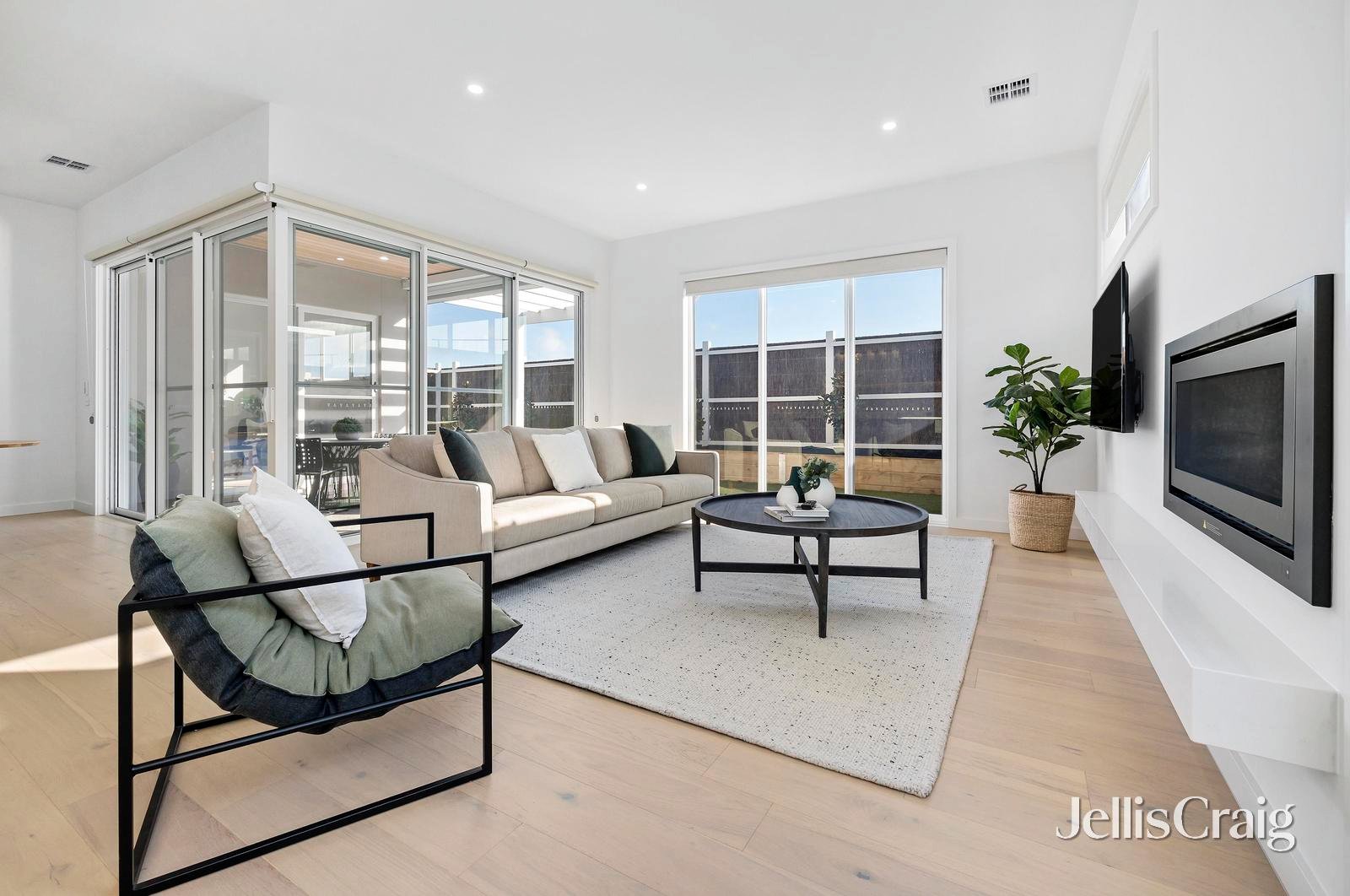 1 Pernonie Street, Lucas image 4