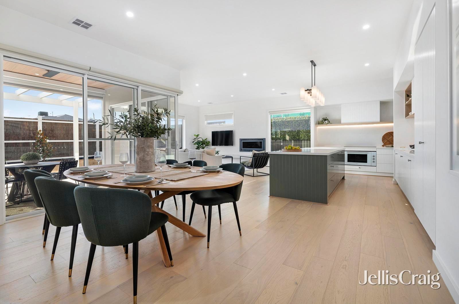 1 Pernonie Street, Lucas image 5