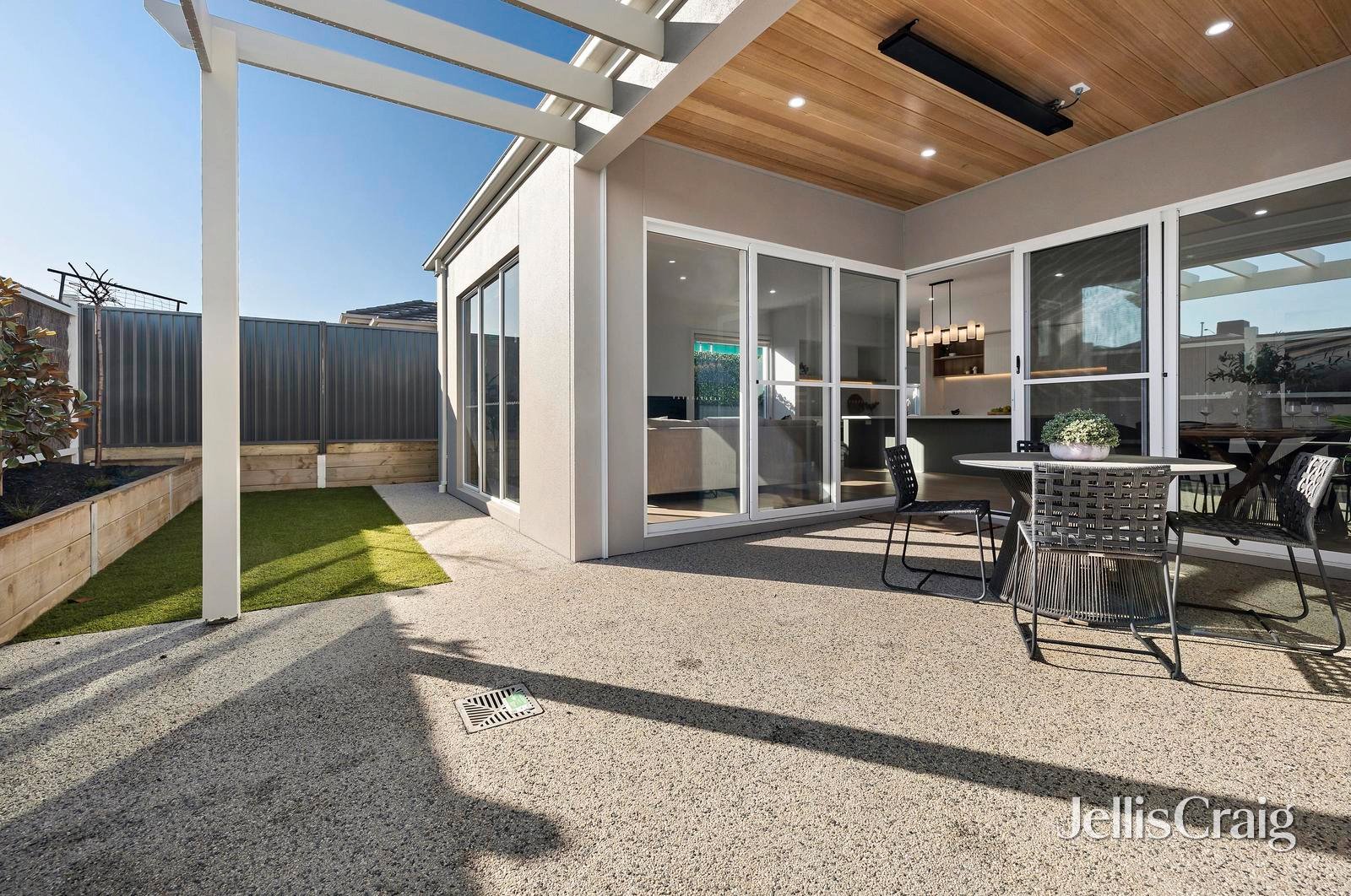 1 Pernonie Street, Lucas image 12