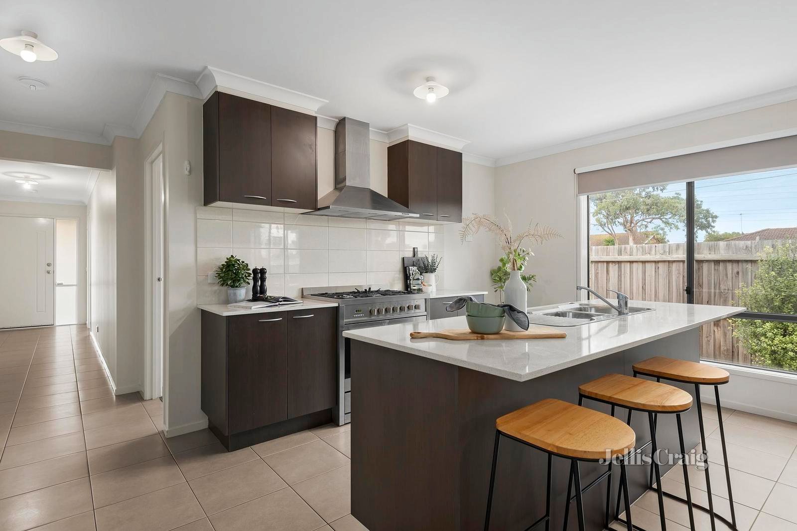 1 Phalaris Park Drive, Lovely Banks image 4