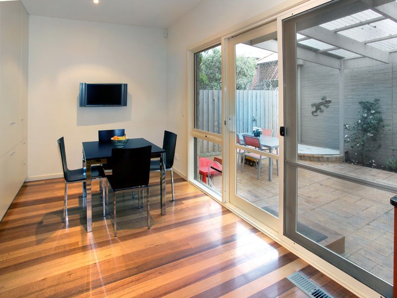 1 Phyllis Street, Elwood image 5