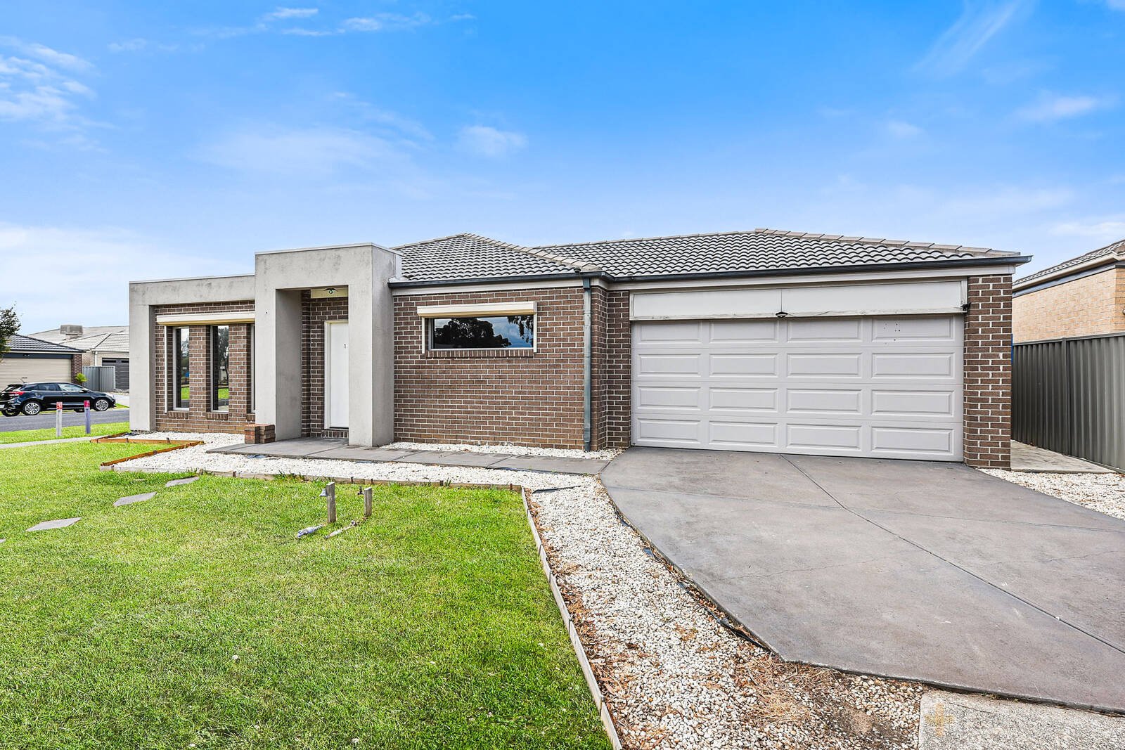 1 Pilmer Place Cranbourne East