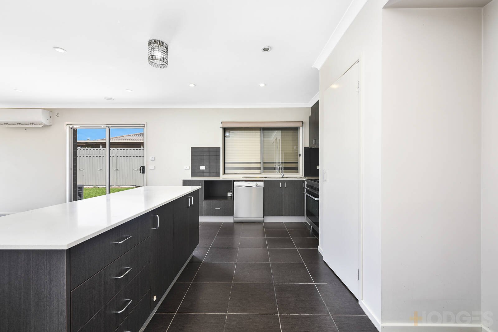 1 Pilmer Place Cranbourne East