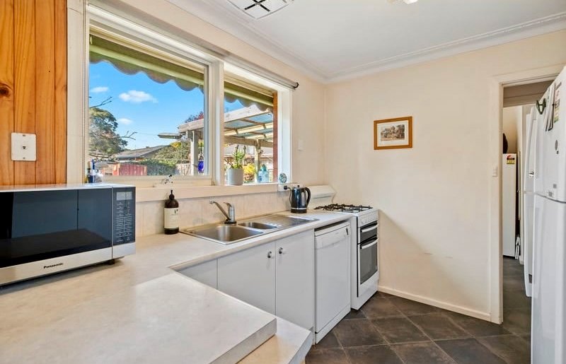 1 Piperita Road, Ferntree&nbsp;Gully image 4