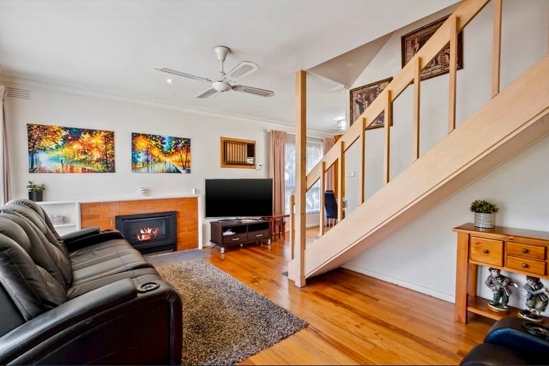 1 Piperita Road, Ferntree&nbsp;Gully image 2