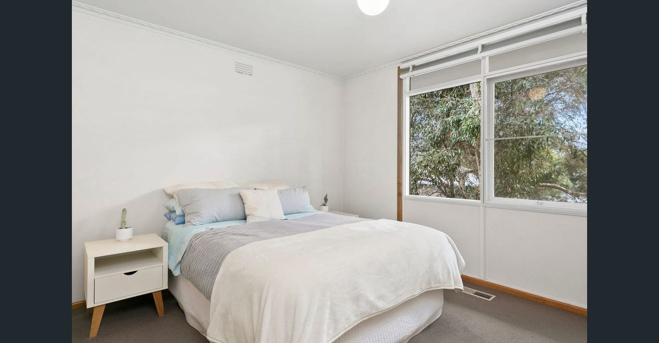 Property Gallery Thumbnail 6