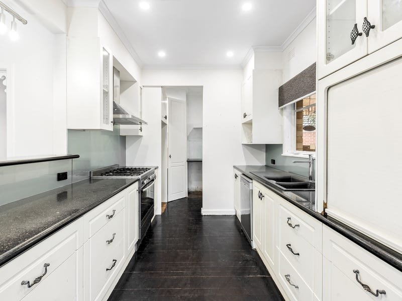 Property Gallery Thumbnail 3