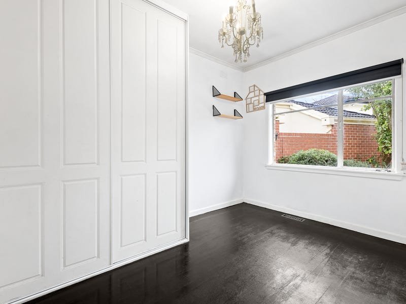 Property Gallery Thumbnail 6