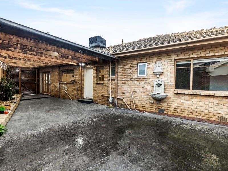 Property Gallery Thumbnail 8