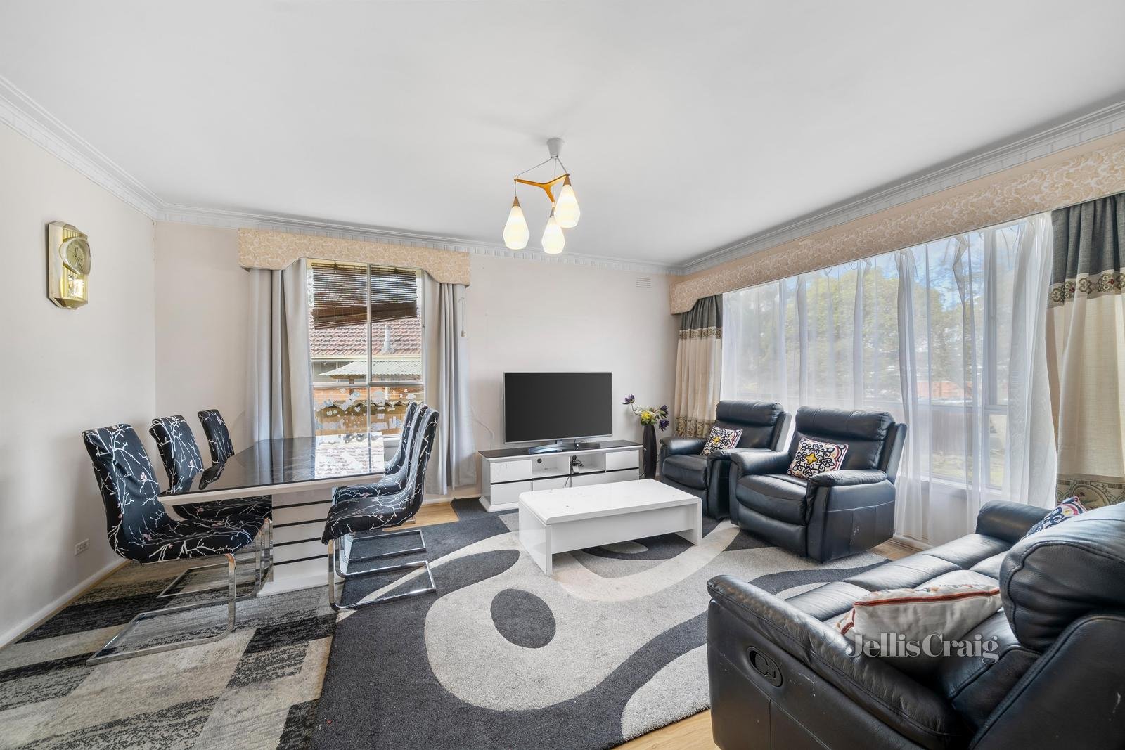 1 Railway Parade North, Glen Waverley image 2