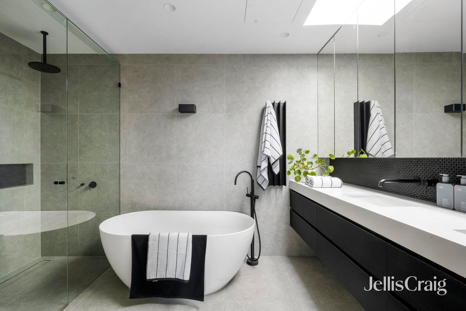 1 Rainsford Street, Elwood image 10