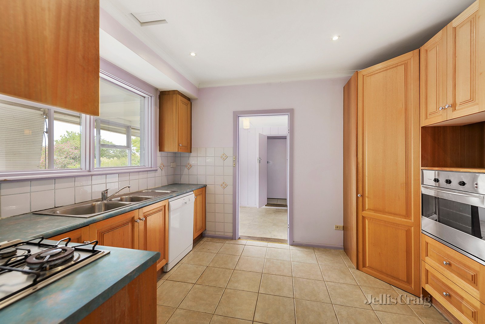 1 Range Road, Burwood East image 5