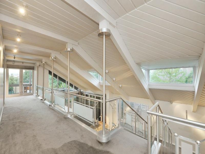 1 Rangeview Grove, Balwyn North image 7
