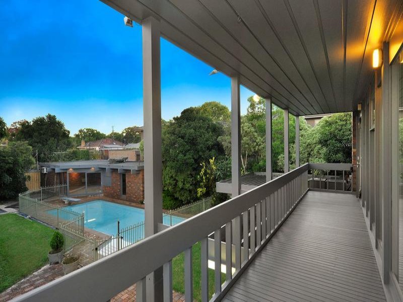 1 Rangeview Grove, Balwyn North image 8