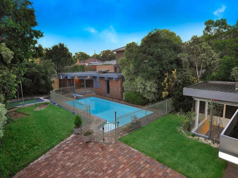 1 Rangeview Grove, Balwyn North image 9