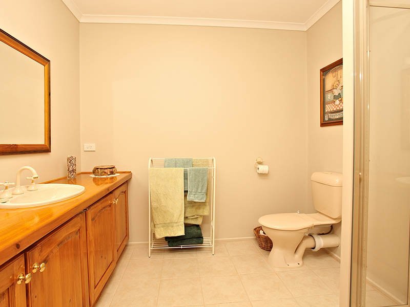 1 Remo Close, Yarra Glen image 8