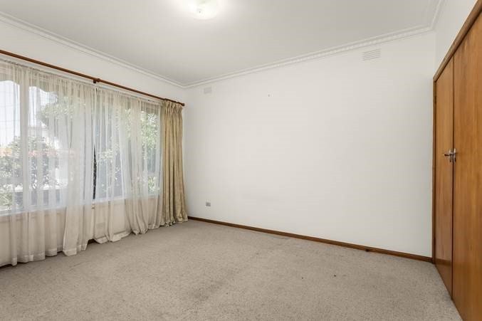 1 Rhonda Court, Moorabbin image 4