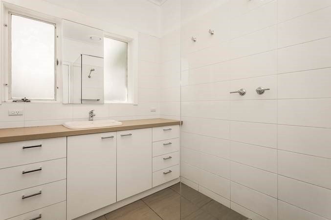 1 Rhonda Court, Moorabbin image 5