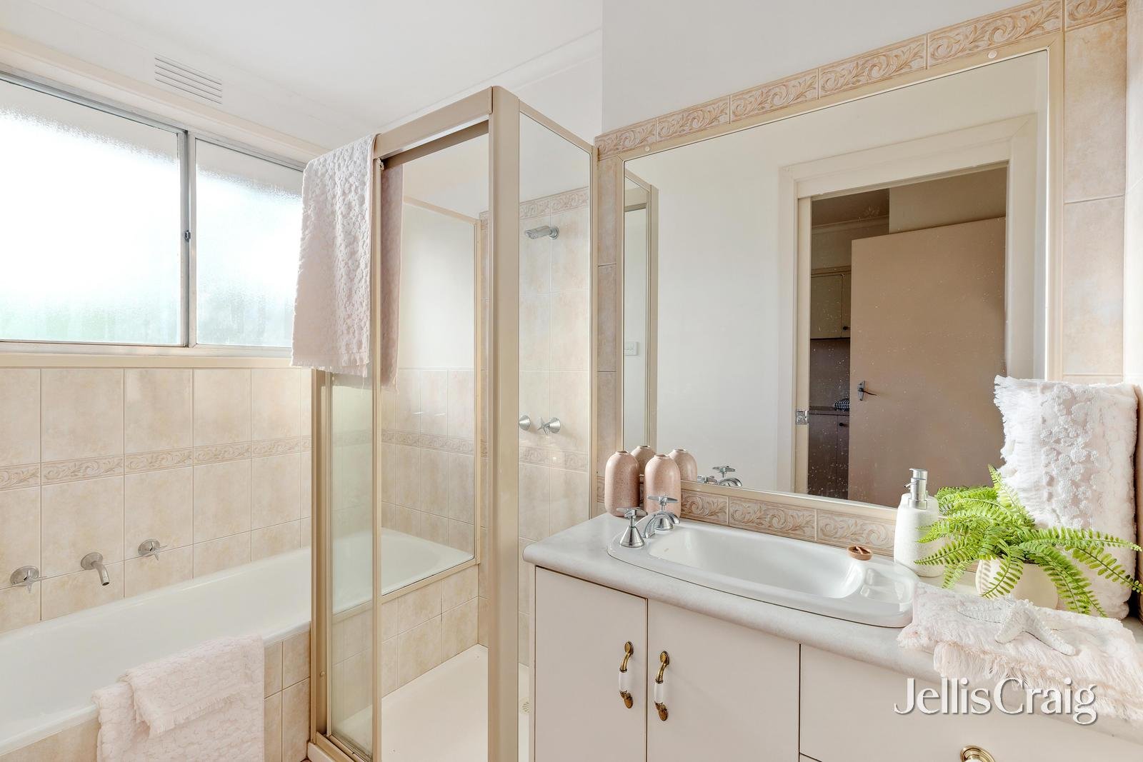 1 Robert Street, Montmorency image 12