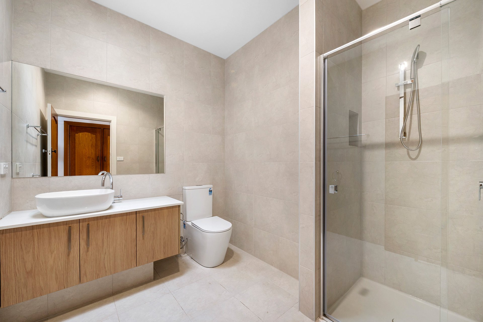 Property Gallery Thumbnail 6