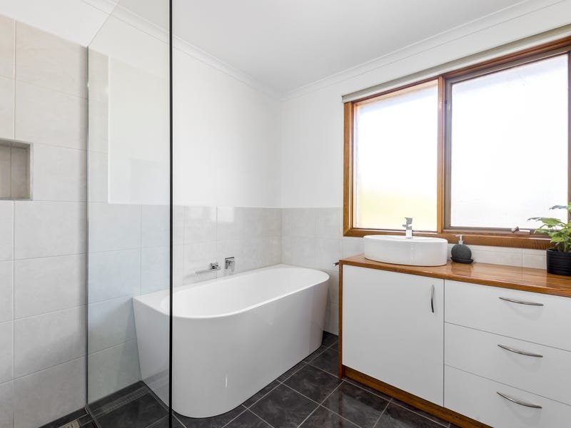 Property Gallery Thumbnail 10