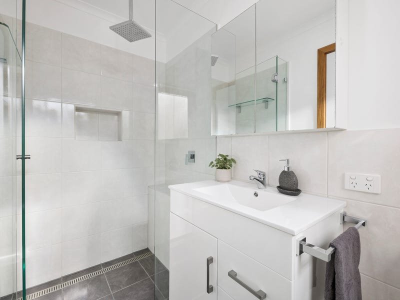 Property Gallery Thumbnail 11