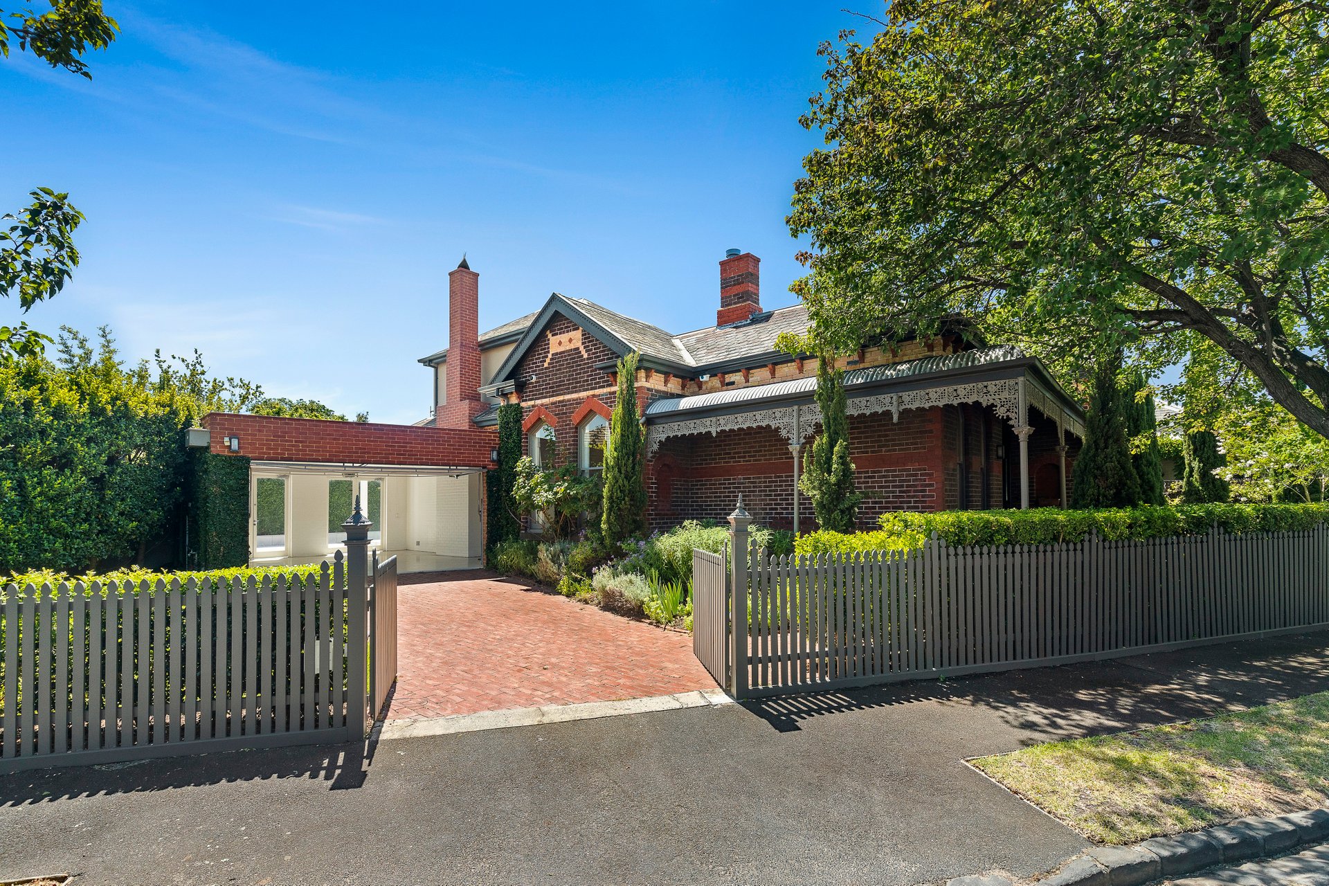 Property Gallery - Main Image