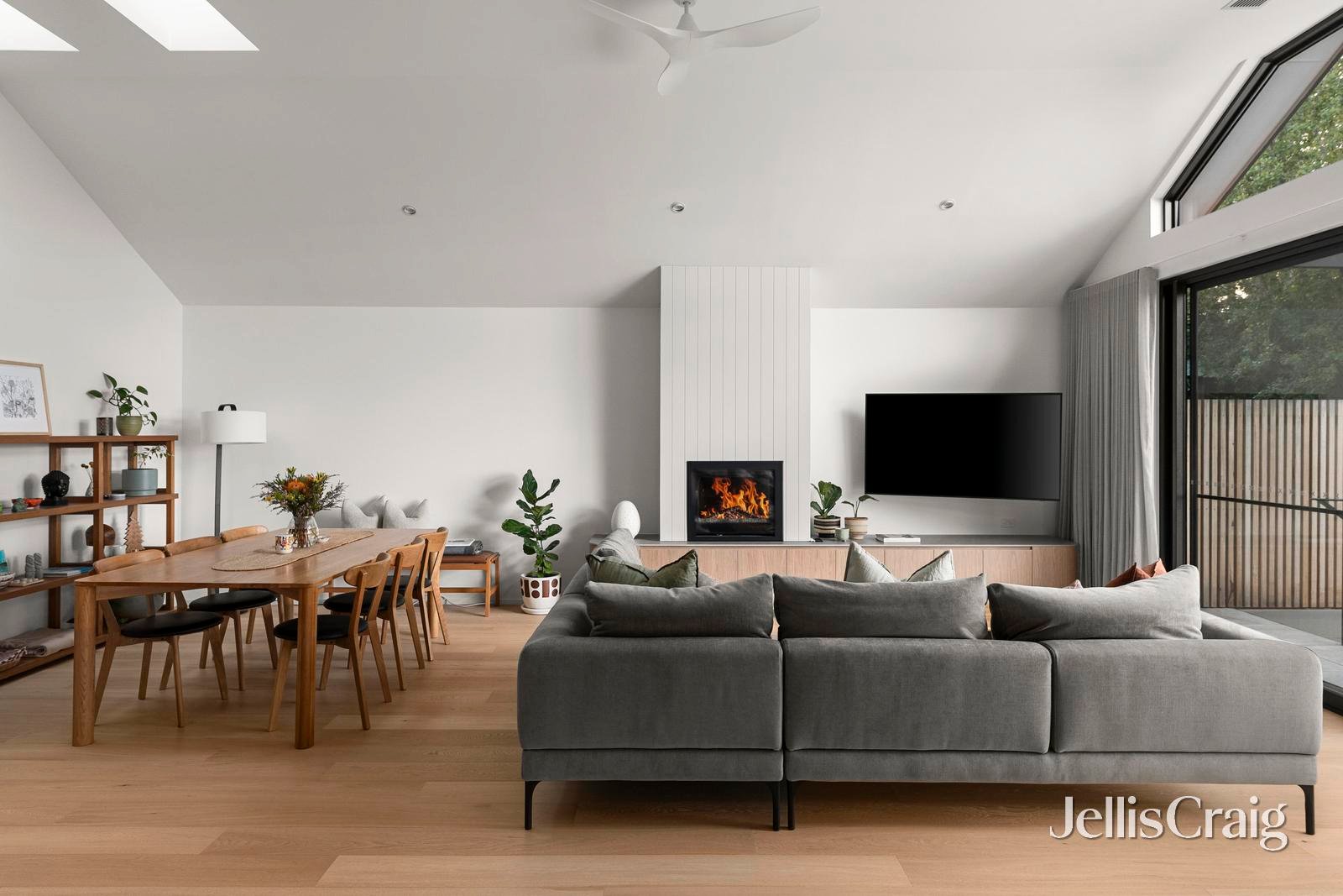 1 Sandra Avenue, Eltham image 6
