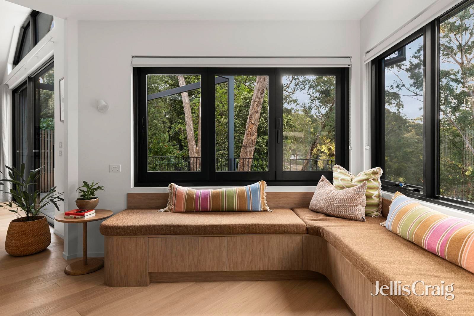 1 Sandra Avenue, Eltham image 10