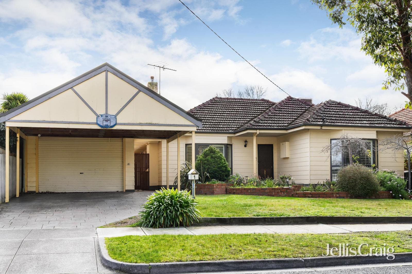 1 Sassella Street, Bentleigh&nbsp;East image 1