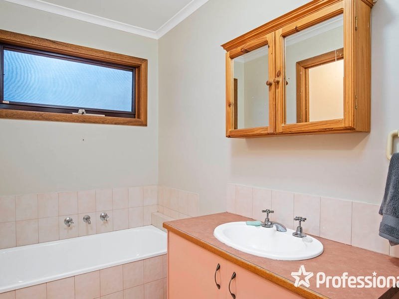 1 Seth Place, Mount Evelyn image 8