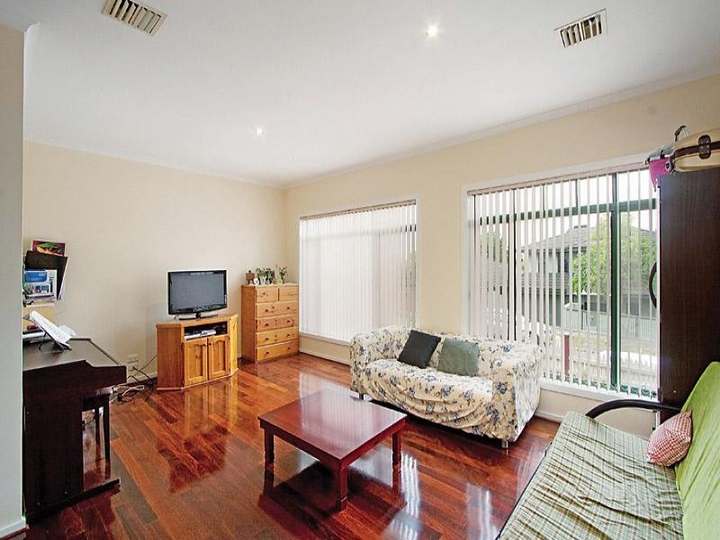 1 Sewell Street, Mont Albert North image 2