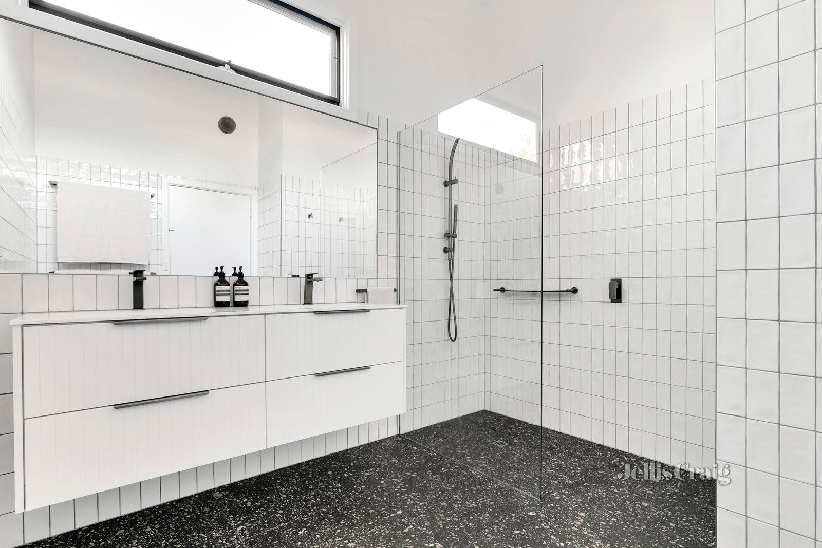 1 South Audley Street, Brunswick image 9