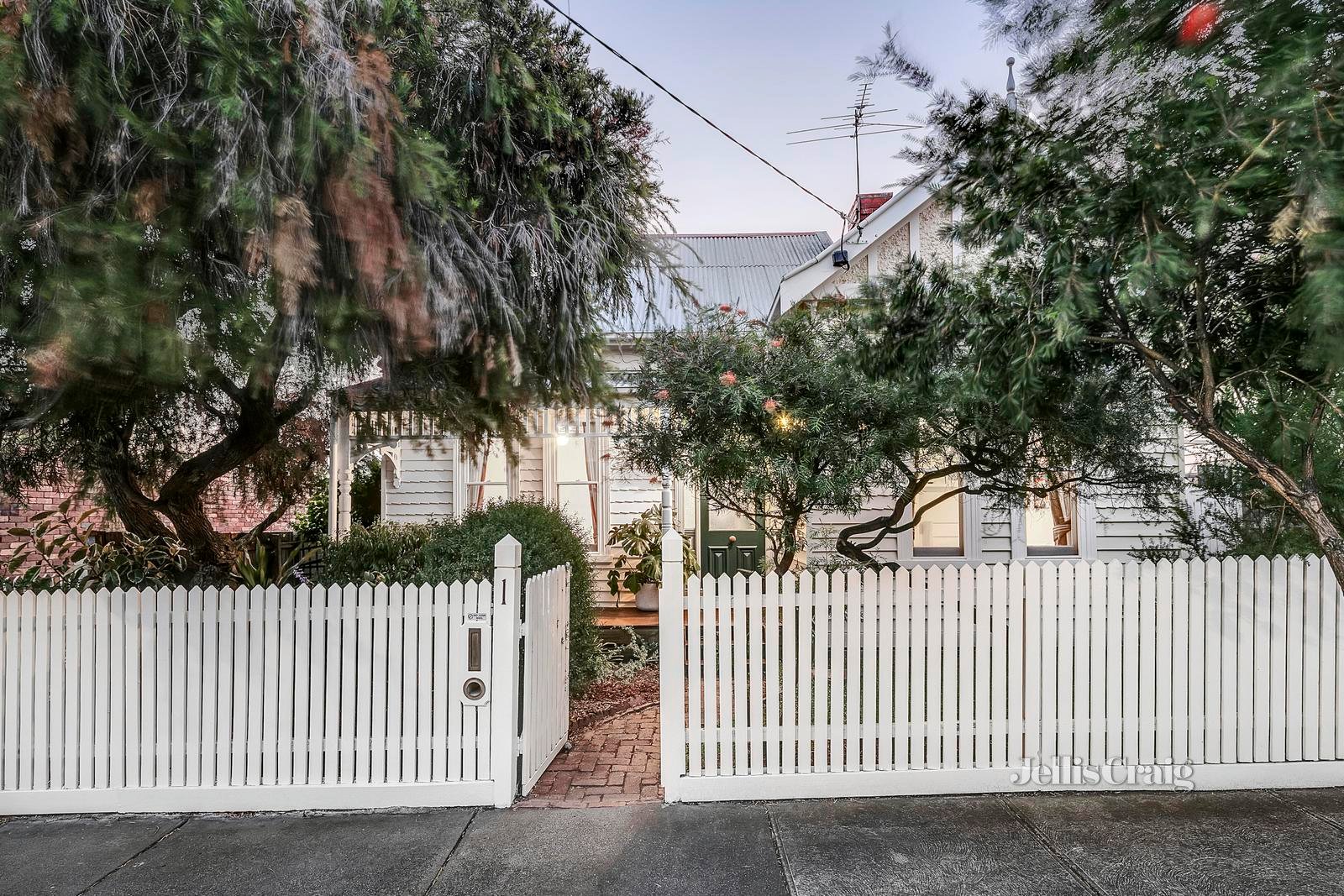 1 South Audley Street, Brunswick image 15