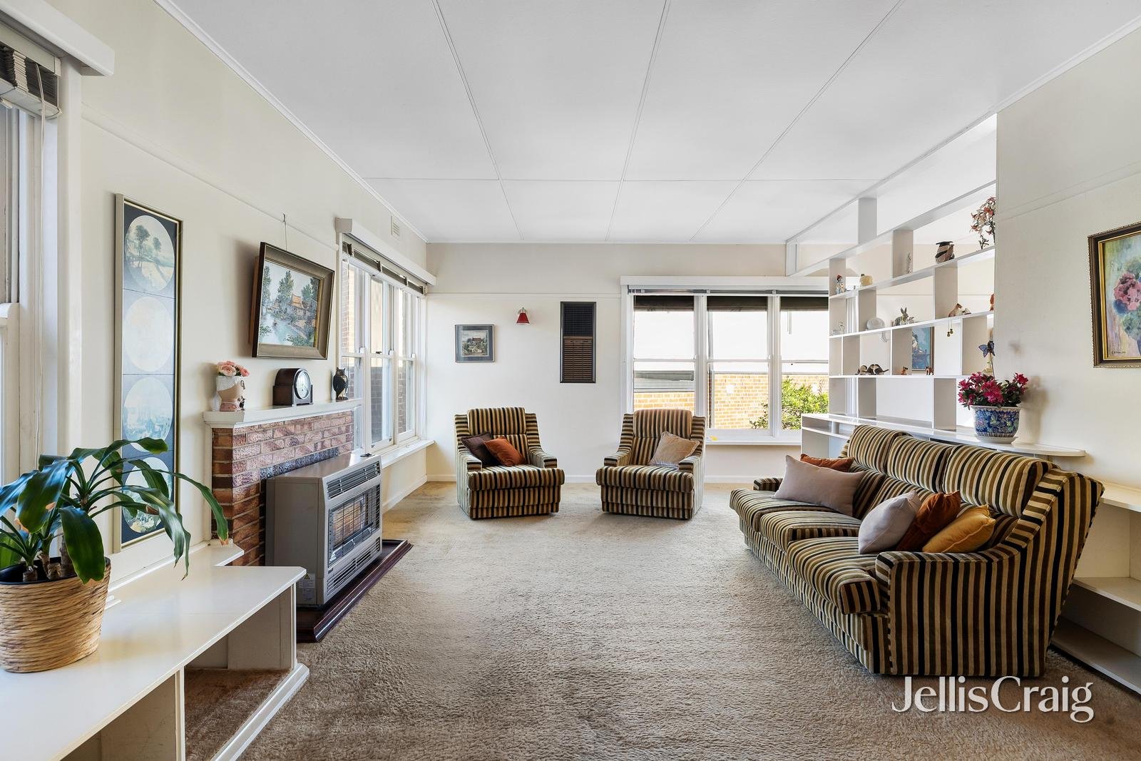 1 South Court, Surrey&nbsp;Hills image 2