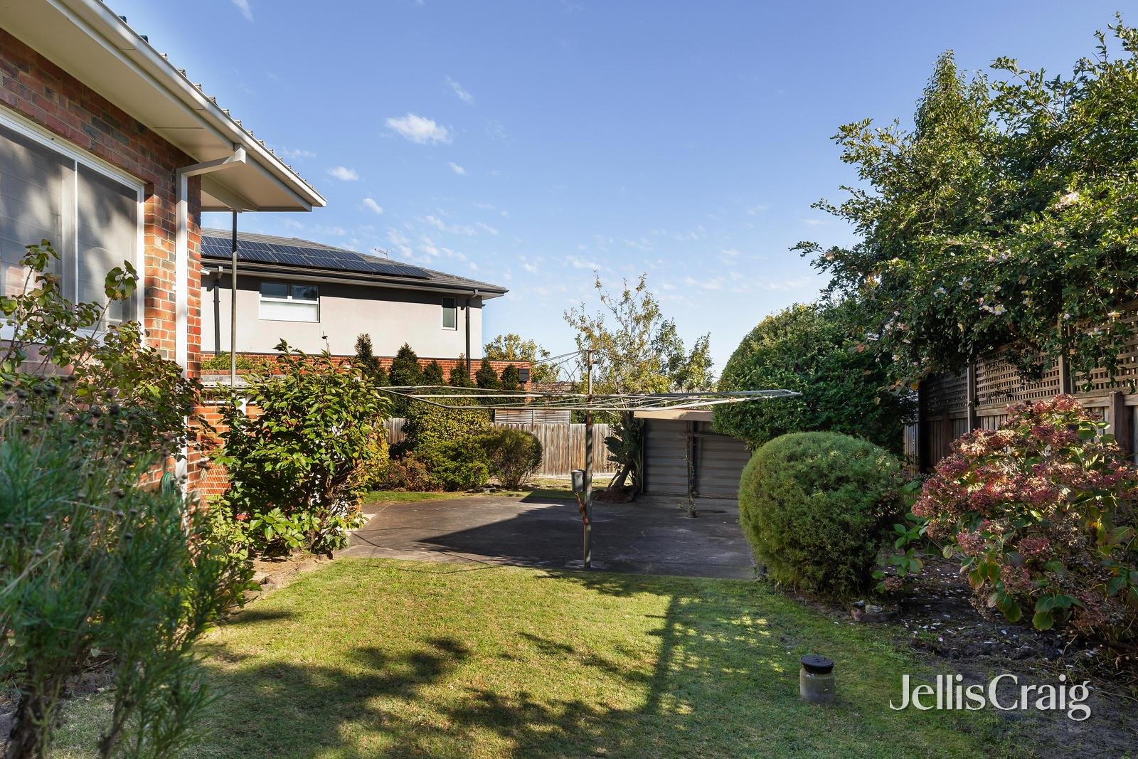 1 South Court, Surrey&nbsp;Hills image 3