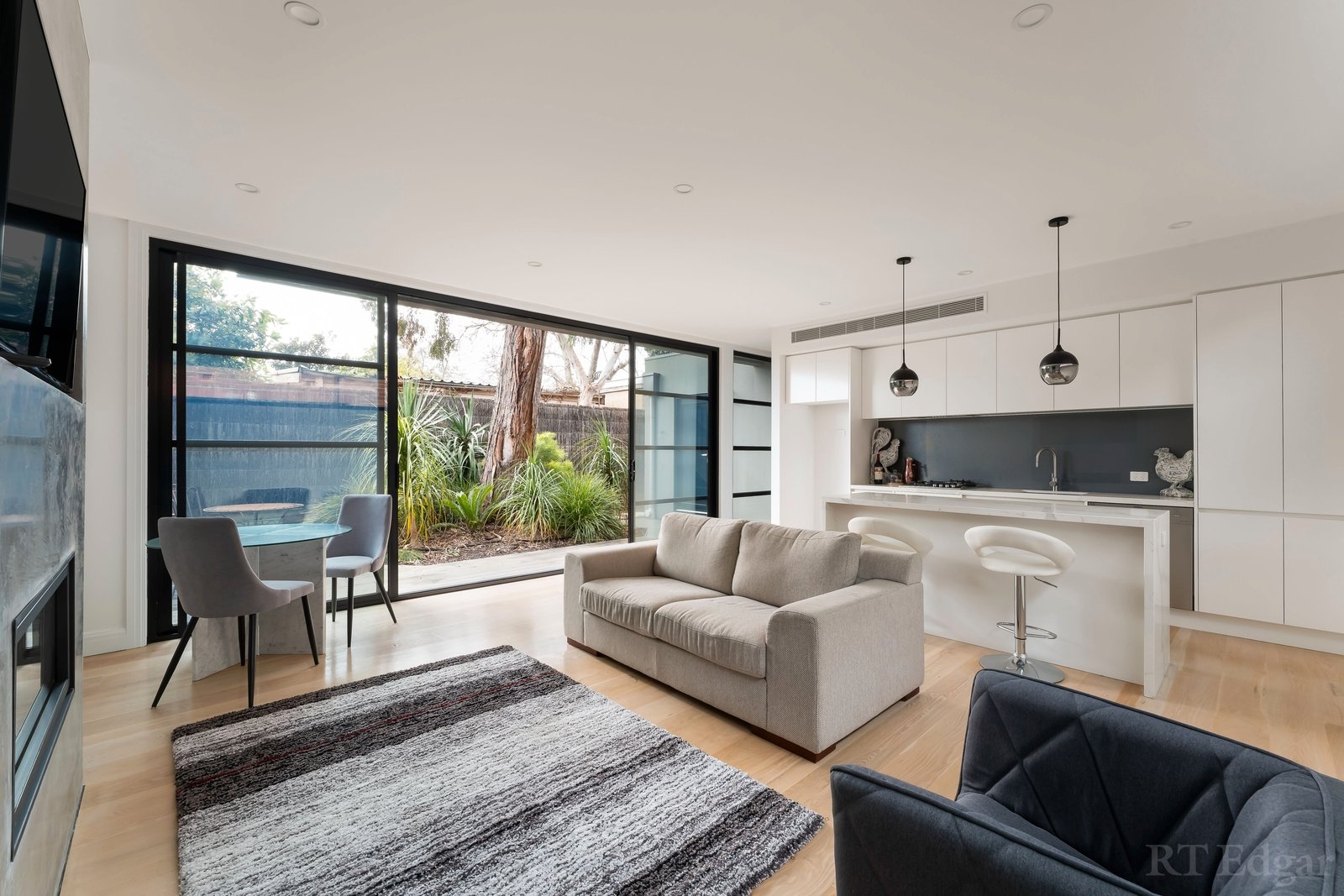 Property Gallery - Main Image