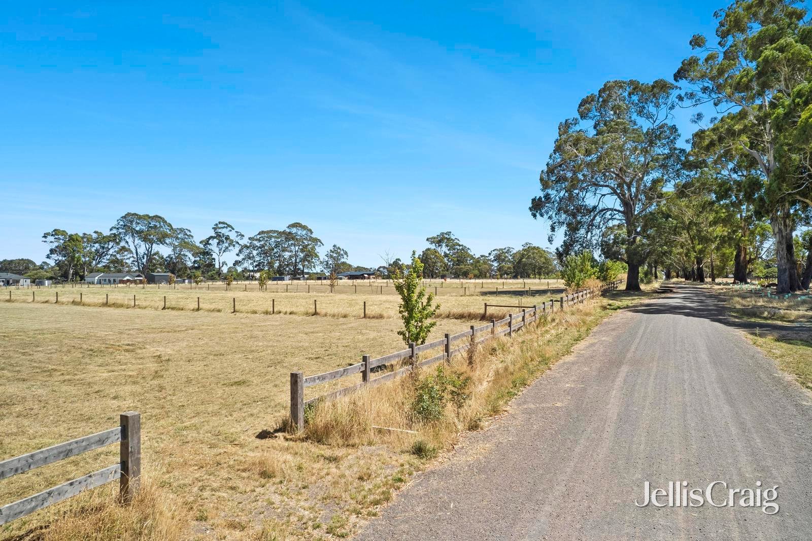 1 Spring Street, Glenlyon image 9
