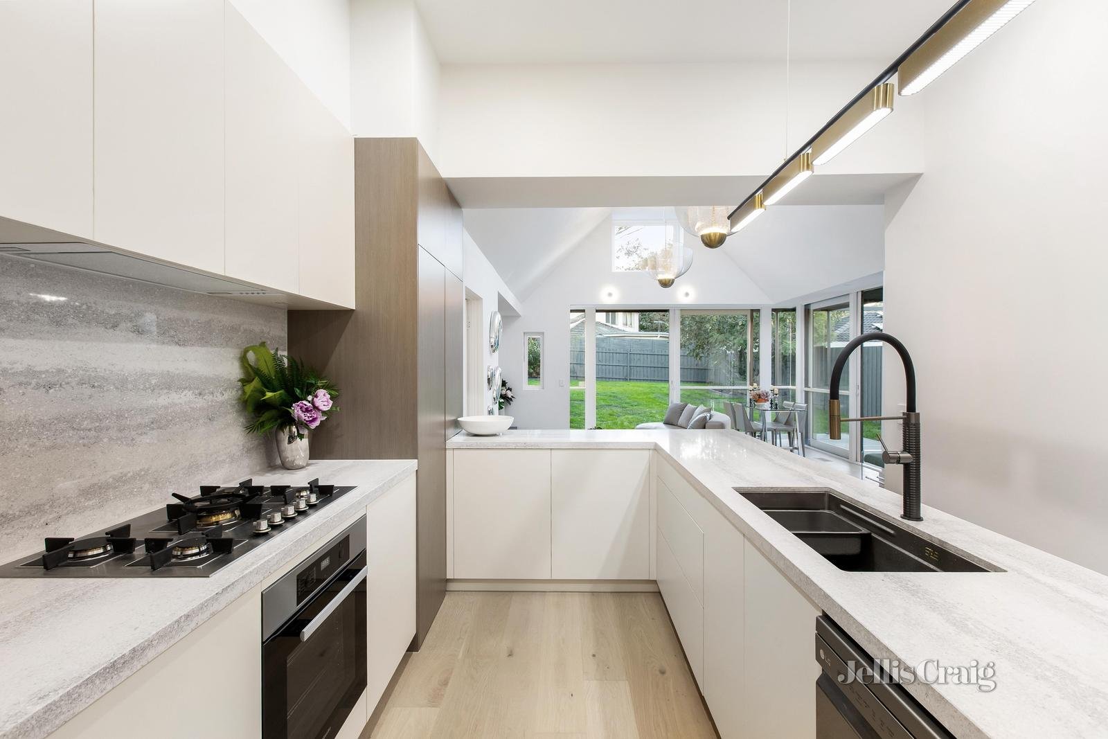 1 Station Street, Kew East image 9