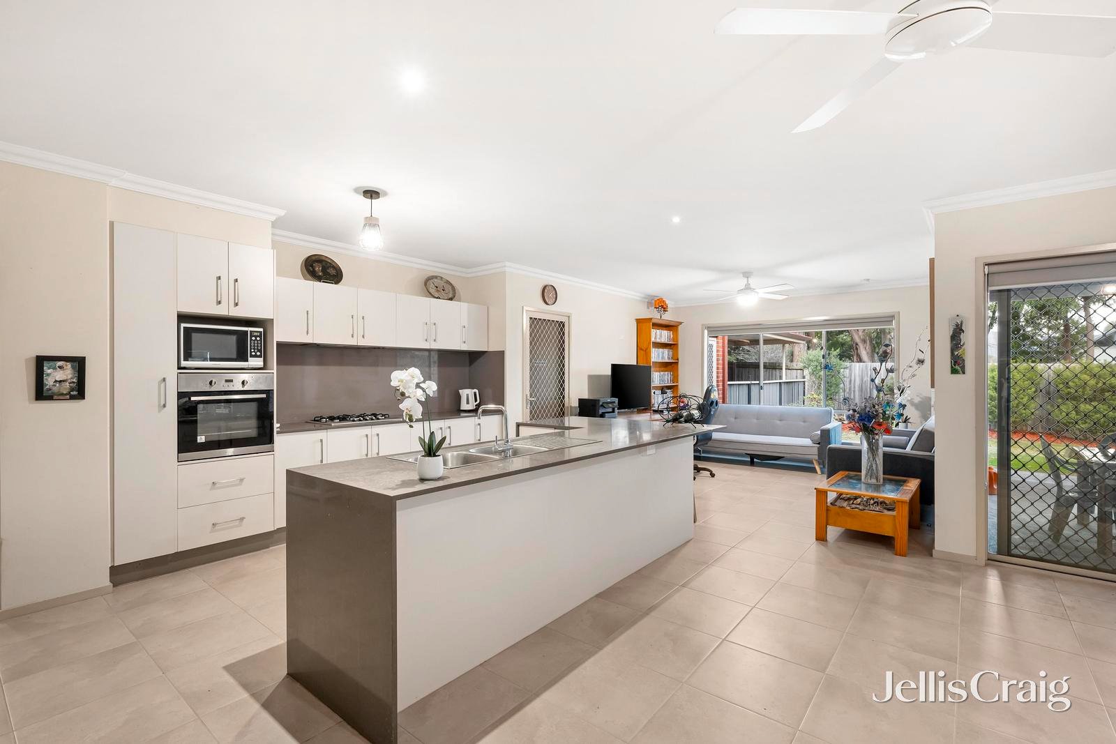 1 Steel Street, Healesville image 2