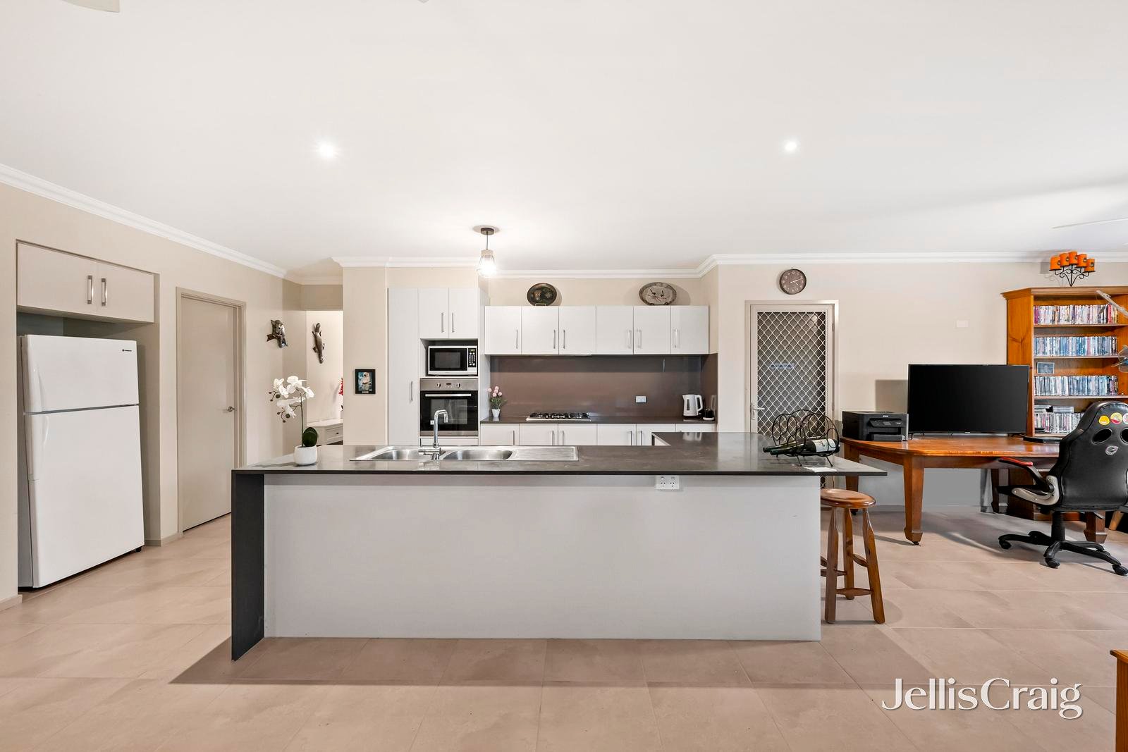 1 Steel Street, Healesville image 3