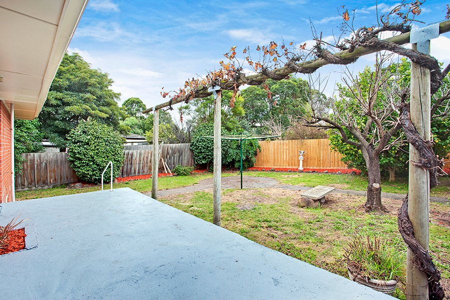 1 Stradbroke Crescent, Mulgrave image 8