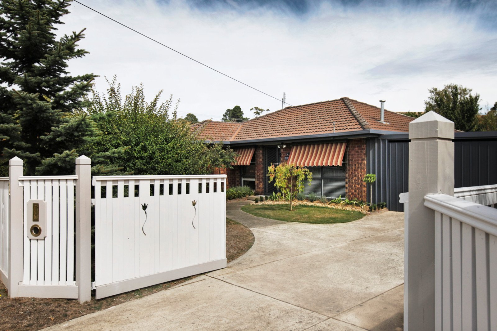 1 Stuart Drive, Woodend, VIC, 3442 RT Edgar