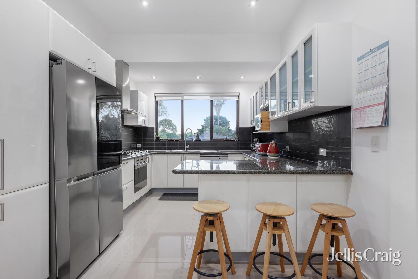 1 Summerhill Avenue, Wheelers&nbsp;Hill image 6