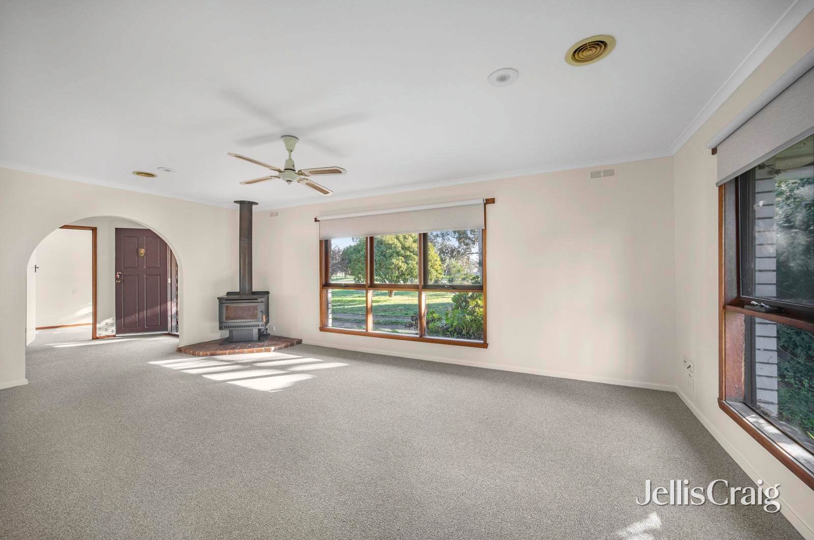 1 Sutton Street, Redan image 3