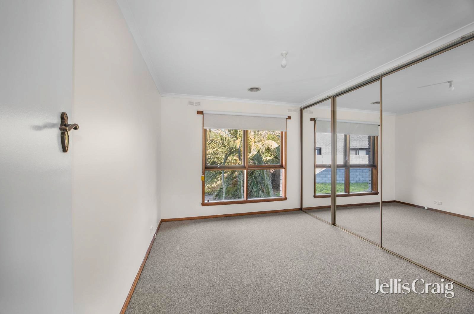 1 Sutton Street, Redan image 7