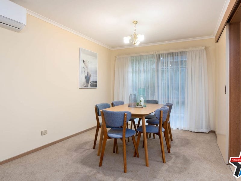 1 Tallarook Court, Croydon Hills image 5