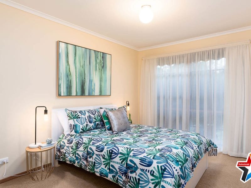 1 Tallarook Court, Croydon Hills image 13